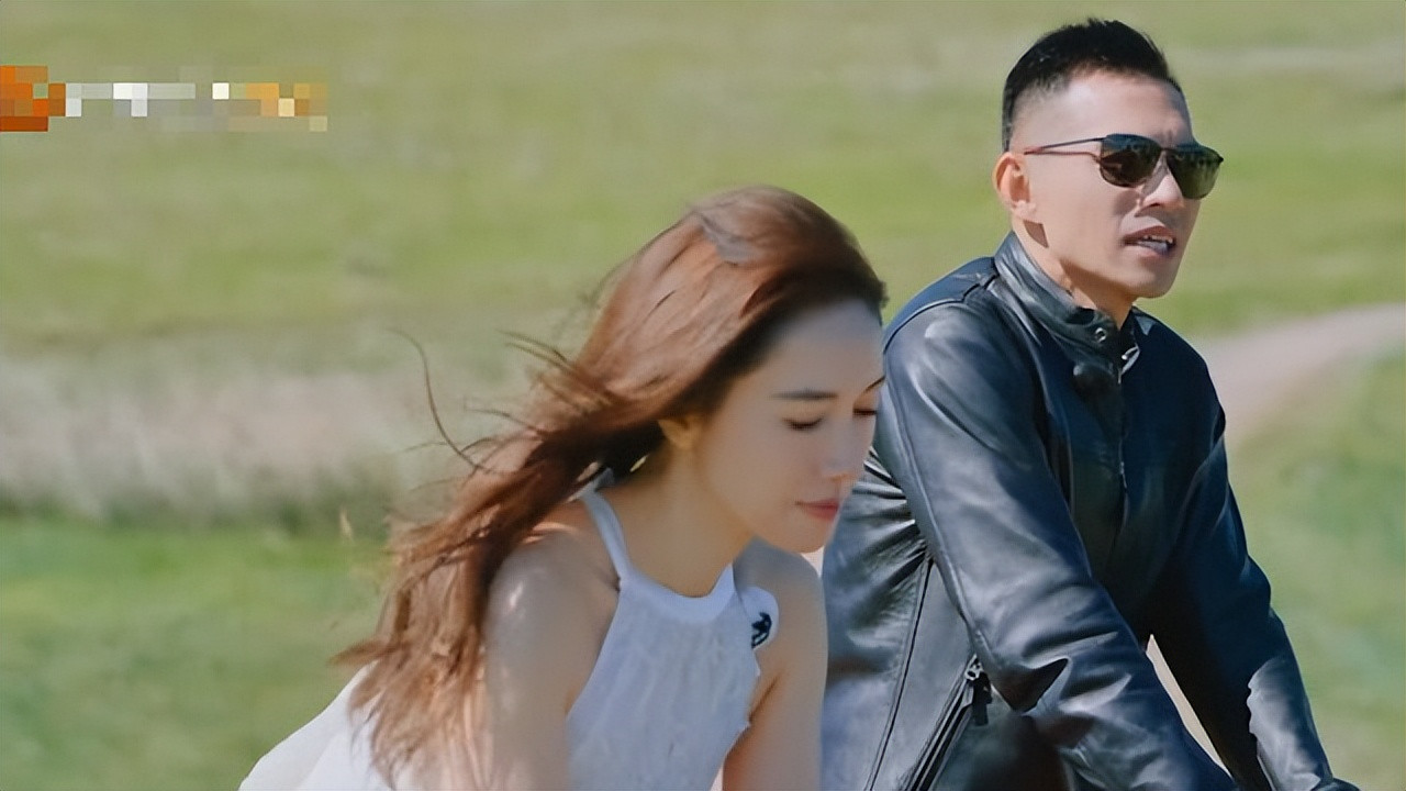 李施嬅前男友引热议，粉丝催林盛斌作媒，两人关系走向已显露端倪