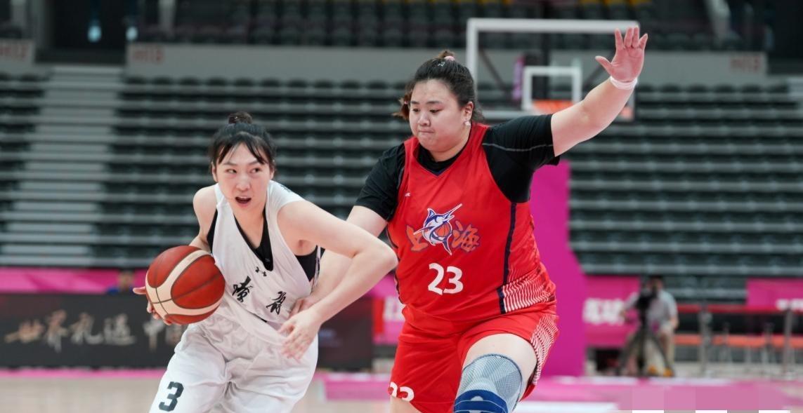 40分12板，刘禹彤又打疯了！
女篮锦标赛:上海队84-82险胜新疆队。上海队大