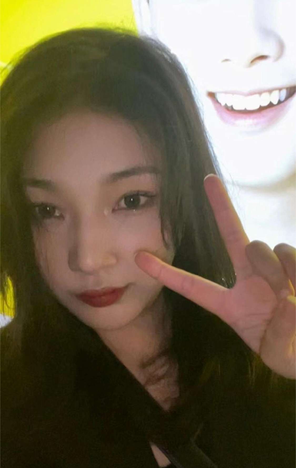 相亲对象发来的照片 大家看看是好女孩吗