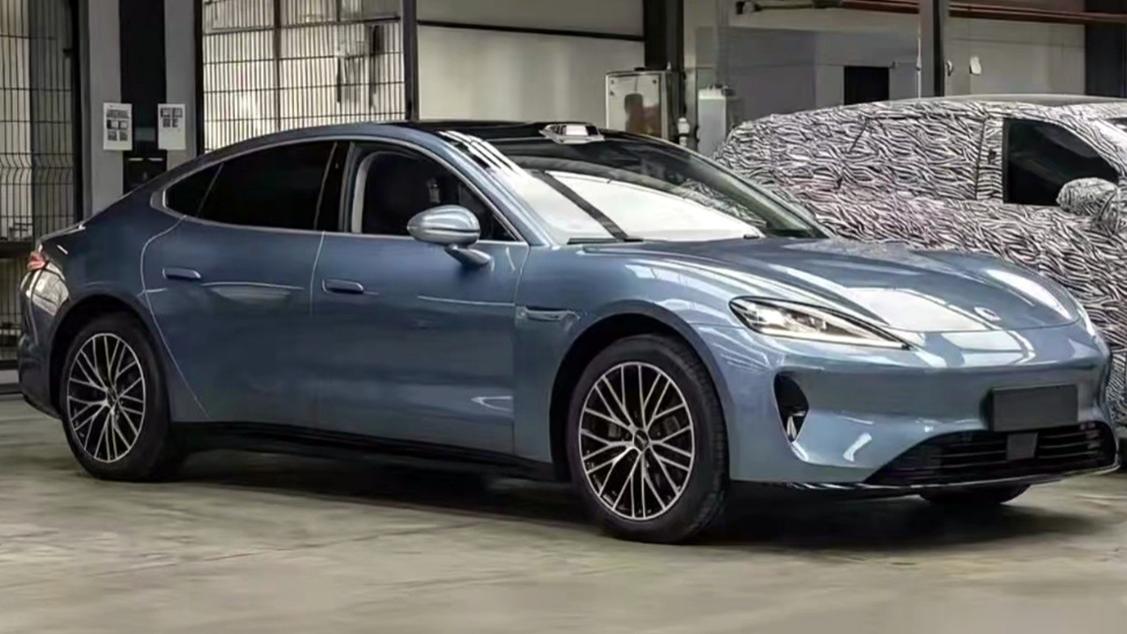 “华为系”全新轿跑！尚界Z7实车曝光，帅气颜值，气质不输保时捷