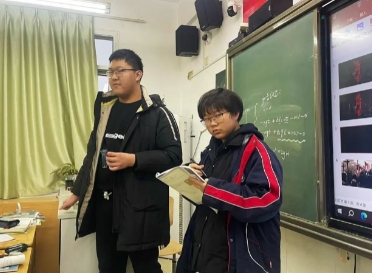 “这考生不简单！”今年6月，湖北某高二学生提前参加高考，刚走出考场，他就预言自己
