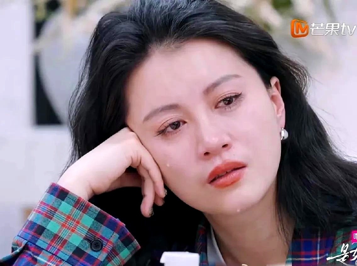 李嘉格给所有人都上了一课：女生千万不要未婚先孕！婆婆见面甩狠话"我儿子说了算"，