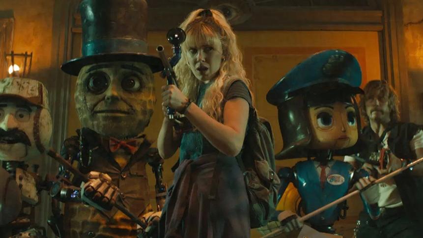 “科技之光，温暖人心——《电幻国度》：一场家庭与科技共舞的奇妙旅程”