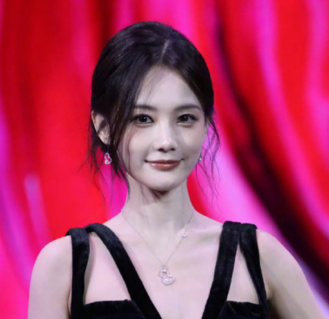 李一桐的这一身妆造，有没有惊艳到你？