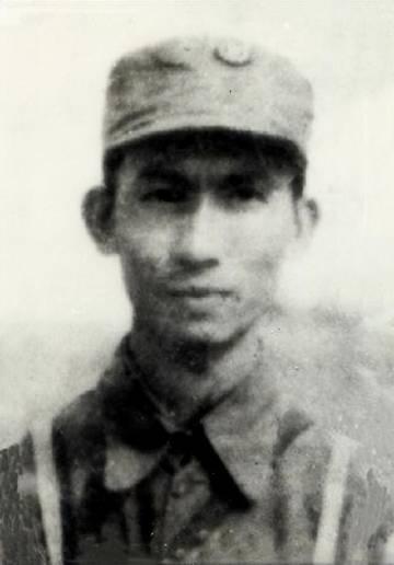一代名将在战场上抛头颅洒热血，曾经仅仅一场战争他就击毙了30多个鬼子。这样的一个
