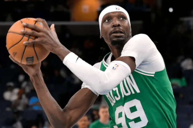 76人已经联系凯尔特人谈论过交易得到克里斯-布歇的可能性，但双方尚未达成任何可行