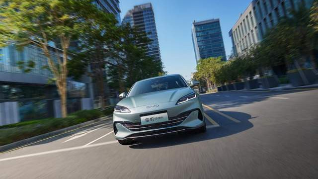 比亚迪开启大电池插混时代：210km纯电续航，8.98万元起！