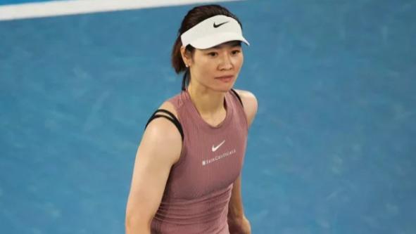 李娜现身网球青少年训练营，分享职业经验