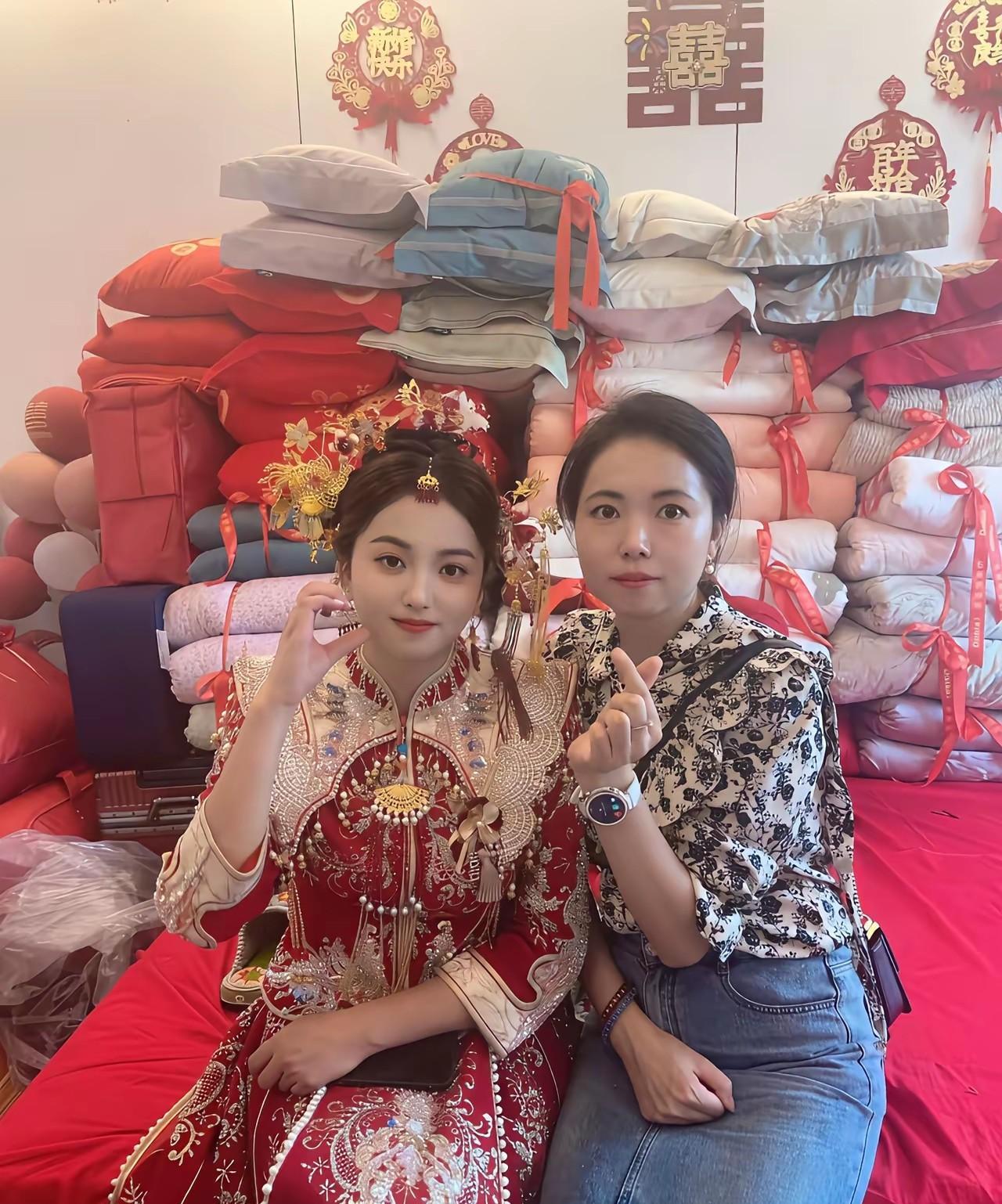 你猜她俩是两姐妹吗？还是好闺蜜？