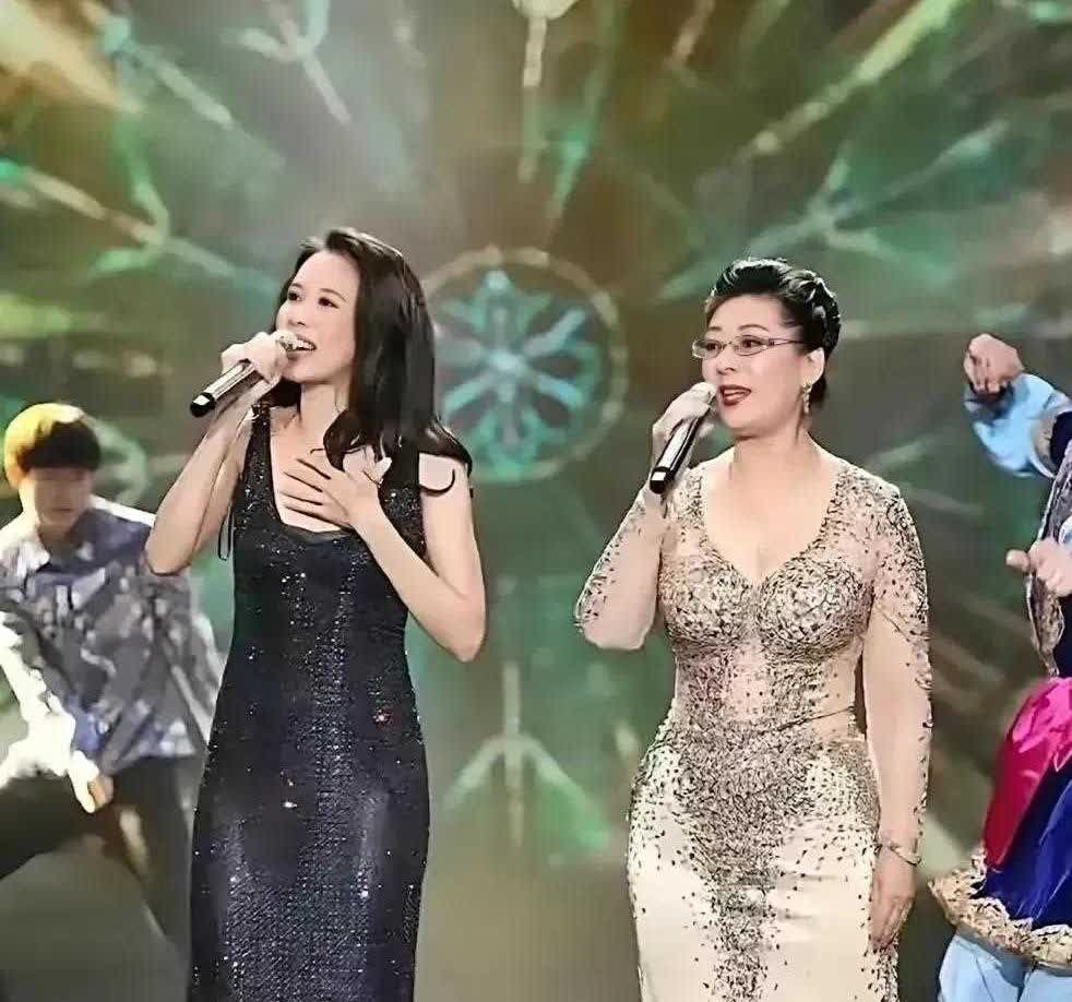 关牧村老师的身材也太好了，比莫文蔚的身材还好！