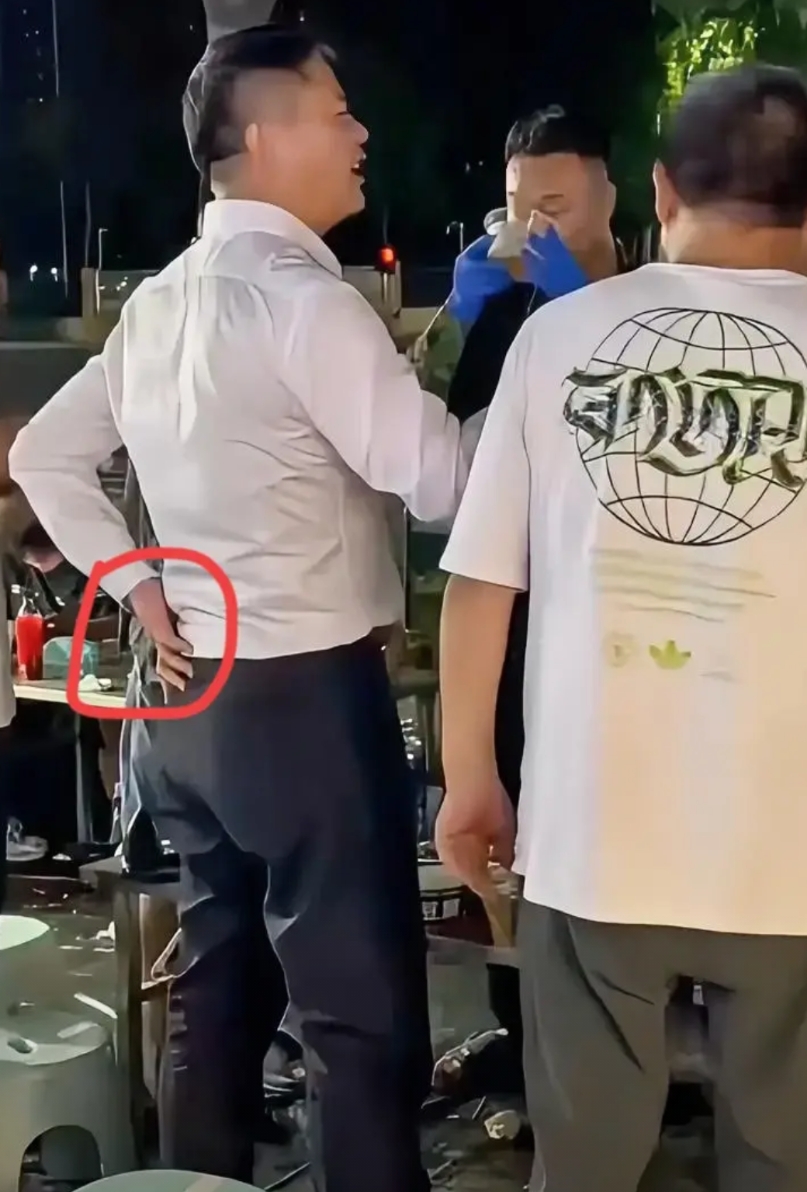 对不起了，东哥，我真的是看不下去了

就算你的粉丝都来骂我，我也要说一句

你亲