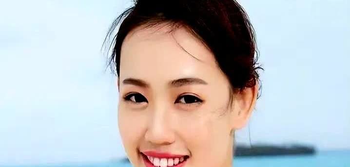 🌺王宝强前妻现状惊呆全网！被曝独居澳洲1500万豪宅，金发造型嫩回20岁，网友