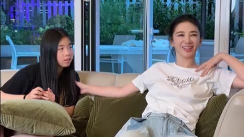 黄奕12岁女儿想去韩国当练习生，网友：暑假来个舞蹈特训营试试