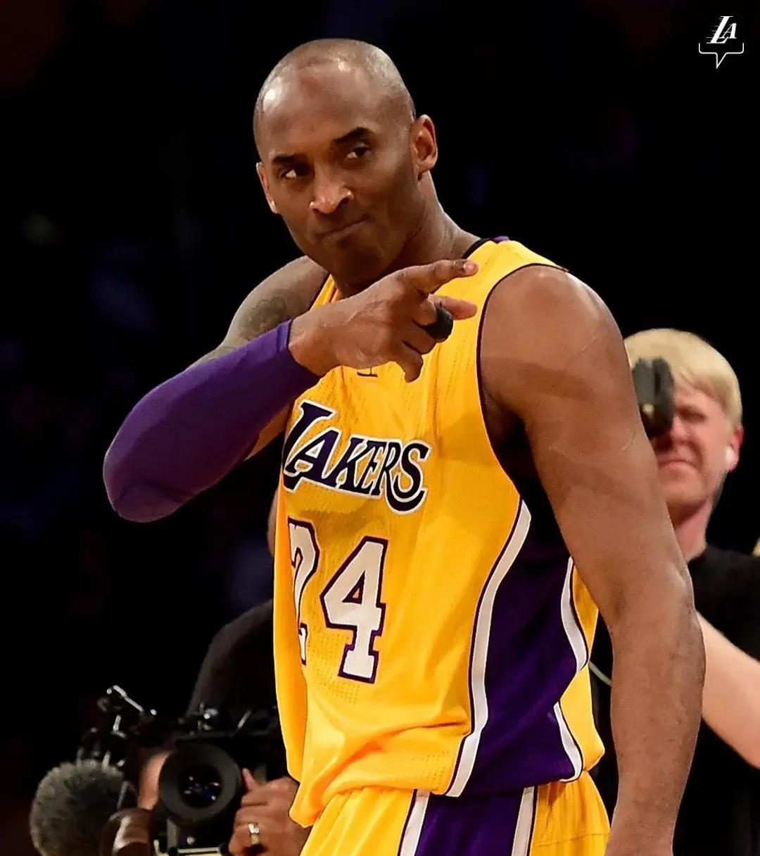 奥尼尔对科比的认可！近期，NBA名宿沙奎尔-奥尼尔在他自己的播客节目《The B
