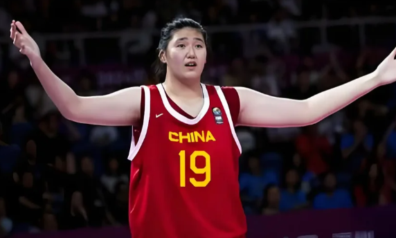 女版姚明横空出世：张子宇的18分，不止是分

中国女篮终于有了一个“能统治篮下的