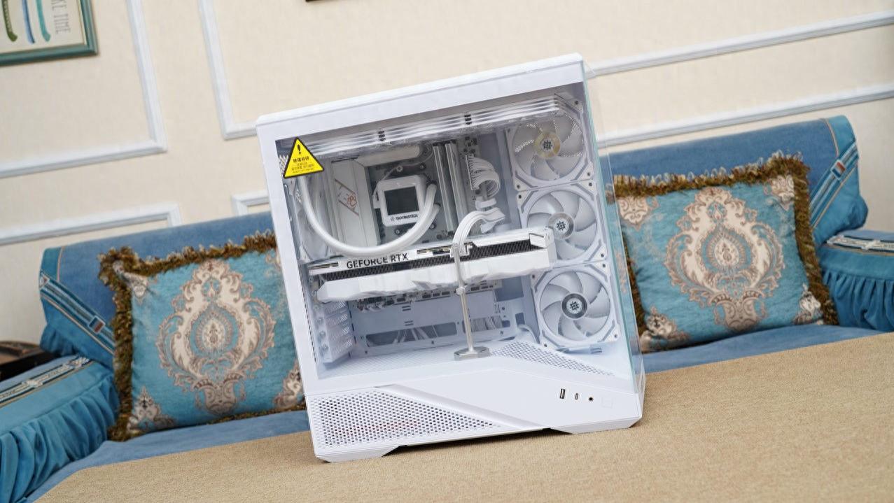 把钱花在刀刃上，9700X+B850橘猫+HOF 5080打造的海景房主机分享