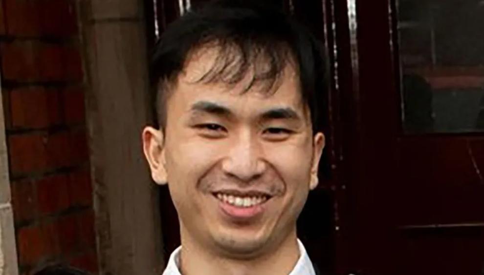 中国留英博士面临第二次加重审判，有更多受害女性站出来，此前已被判终身监禁。
根据