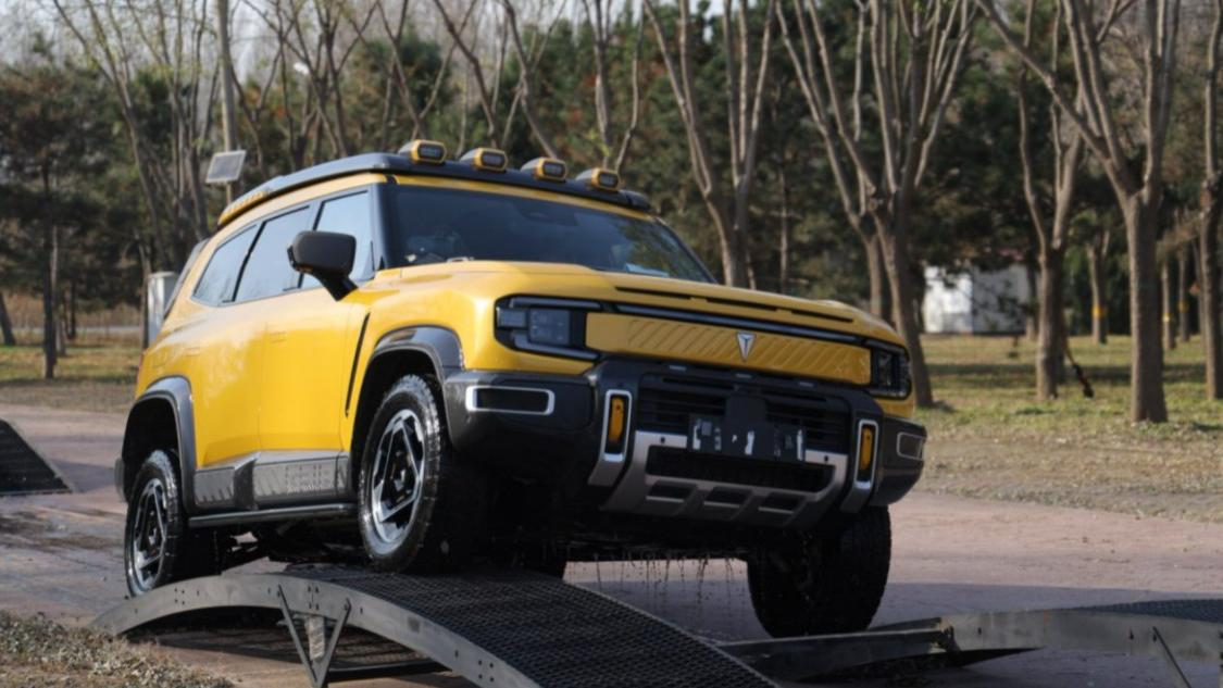 方盒子运动会实测：深蓝G318对比钛7有城市巧思，谁更配“无忧穿越”？