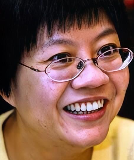 俞渝不是大美女，但她绝对是一位大才女。
1982年，17岁的俞渝考上了北京外国语