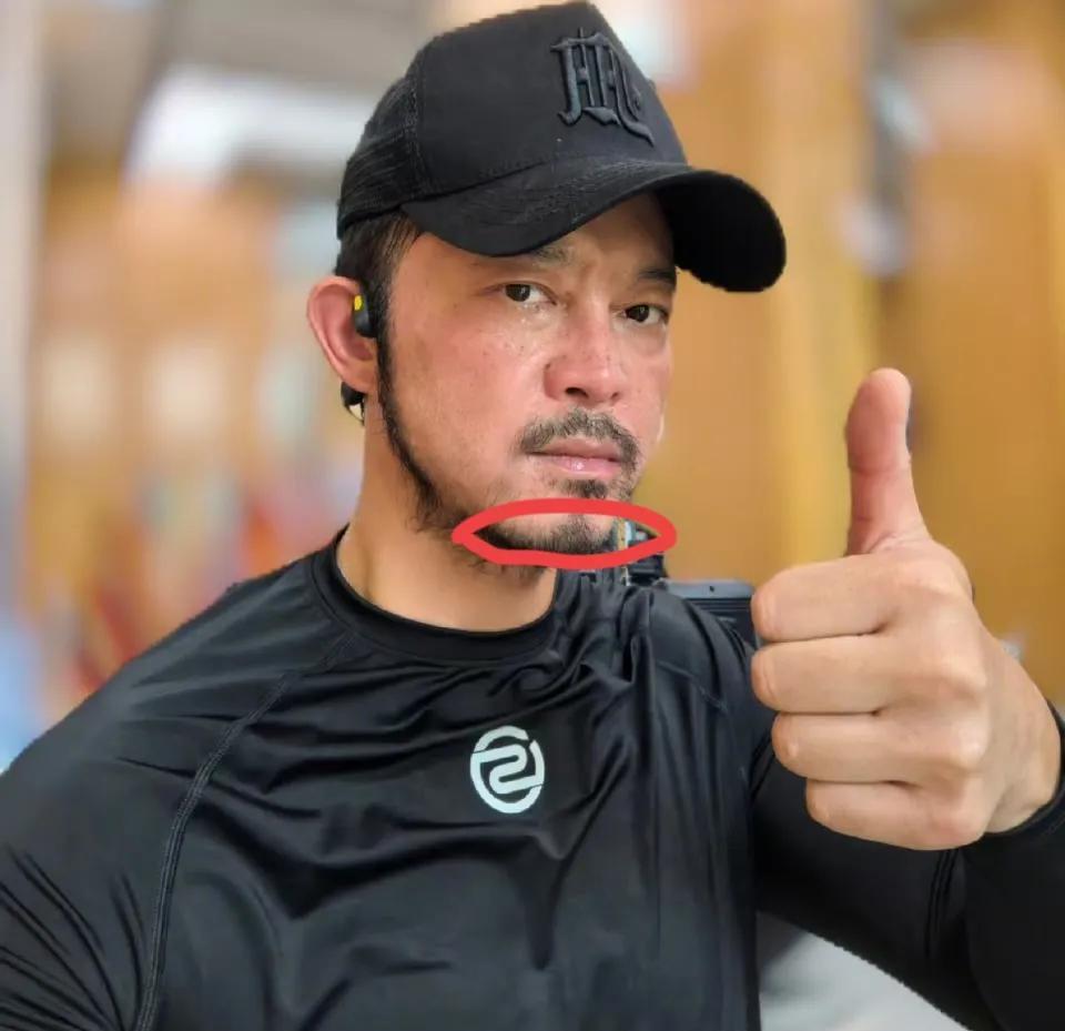 终于知道大家为什么都追求白了
一觉醒来发现
这还是我沙溢老师吗？变化不是一点点大