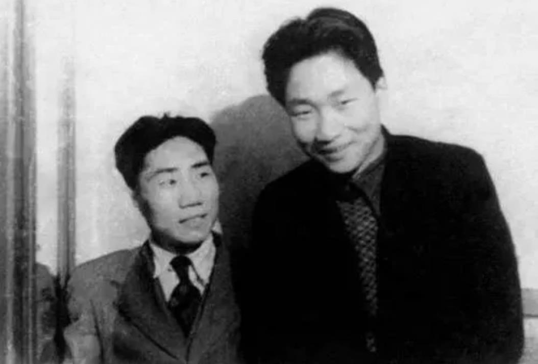 1957年夏天，毛泽东推掉了安排好的北京会议日程，临时改道去了青岛，他不是去度假