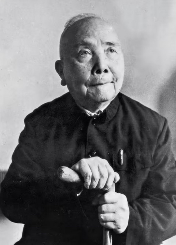 1949年，王震率十万大军进入新疆，却苦于没煤取暖，这时，李四光告诉他：“我有个
