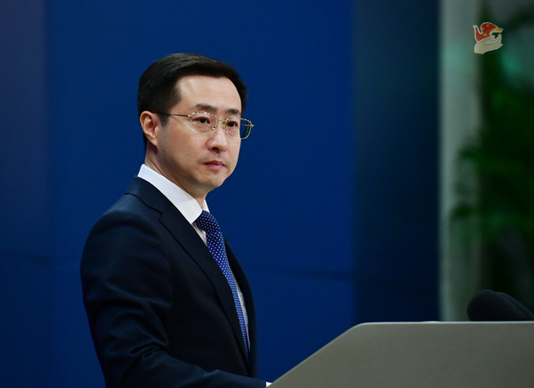中国反制美国涉藏签证限制











美国竟然敢限制中国官员的签证，就
