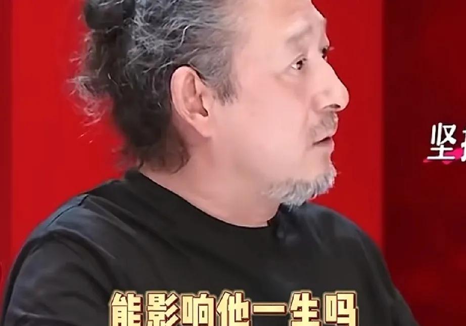 真不懂三宝哪来的底气，一副“世界规则由他定”的派头。孩子起不来学校的集体活动都可