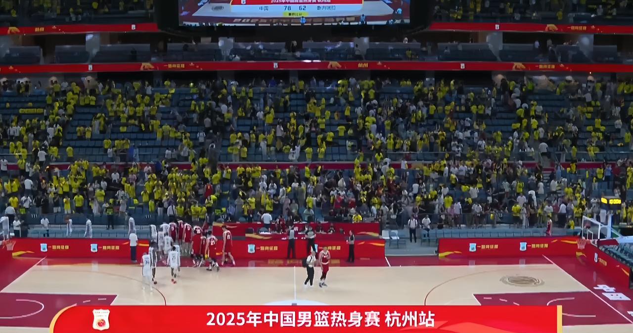 比分定格在 78 比 62，中国男篮胜！
今晚王俊杰打出了国家队的生涯得分新高 