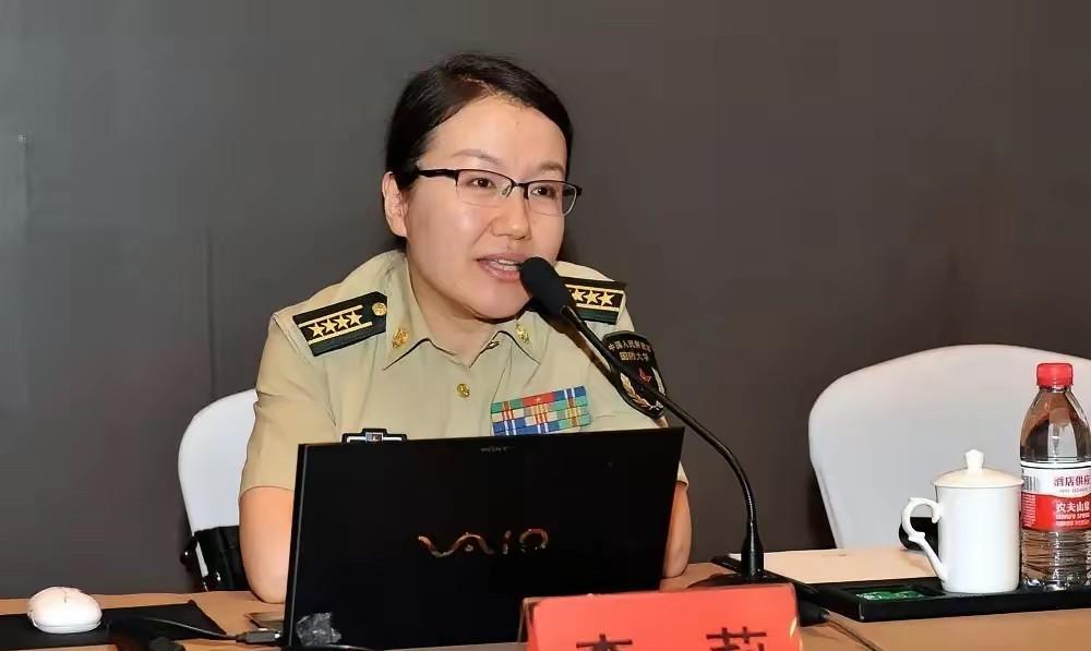 “中华儿女多奇志，不爱红装爱武装”这句诗太有力量了！它出自毛泽东的《为女民兵题照