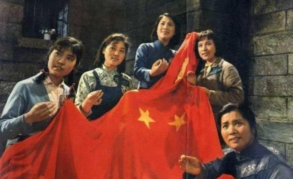1948年，冉益智叛变，供出了罗广斌，但罗广斌的哥哥是中将，特务不敢得罪，就提前