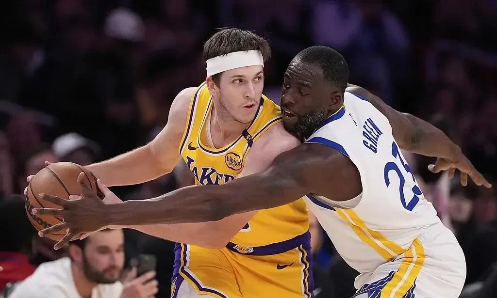 #NBA# 波杰姆斯基和里弗斯是美国未来啊
两个白人后卫，都好猛啊。
顺位都不高