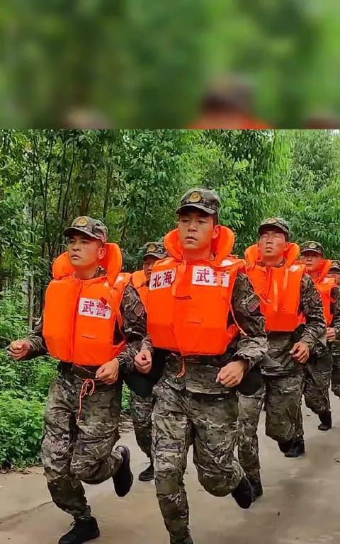 如果台湾地区发生地震等自然灾害，解放军和武警部队可以在符合相关规定的前提下参与救