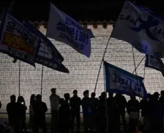 4月4日，即韩国总统尹锡悦弹劾案宣判当日，支持与反对弹劾的各方团体计划在首尔宪法
