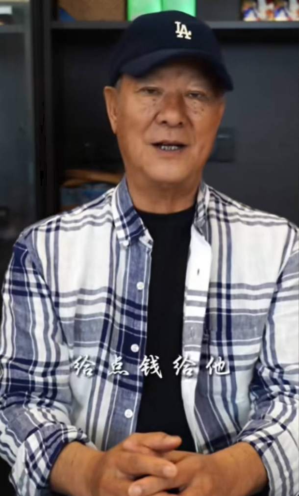 导演李修贤说：内地很多人都知道香港影坛的“四大恶人”，现实中何家驹和李兆基过得很惨