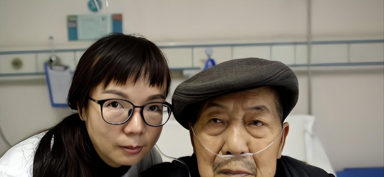 -2009年，重庆一老人患肺癌晚期，竟然奇迹般挺了8年，在老人临终前，却要把所有
