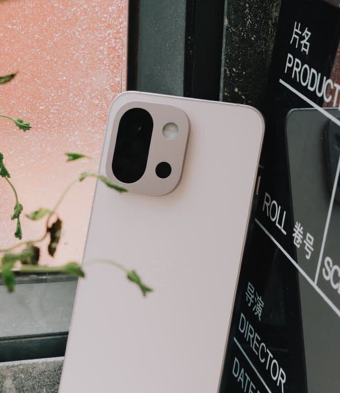 刚才有粉丝问我，一加13T和OPPO Find X8s这种小屏手机的续航怎么样，
