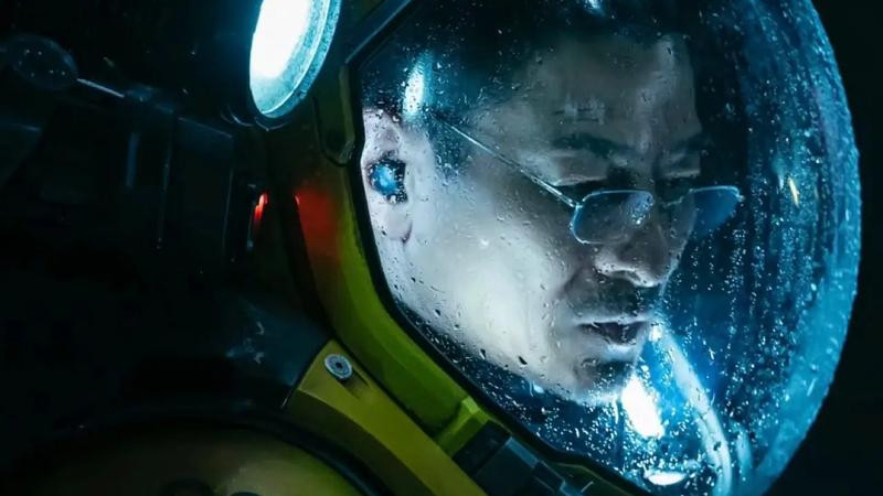 刘德华《流浪地球3》杀青，光头战损造型曝光，定档2027大年初一开启双部曲