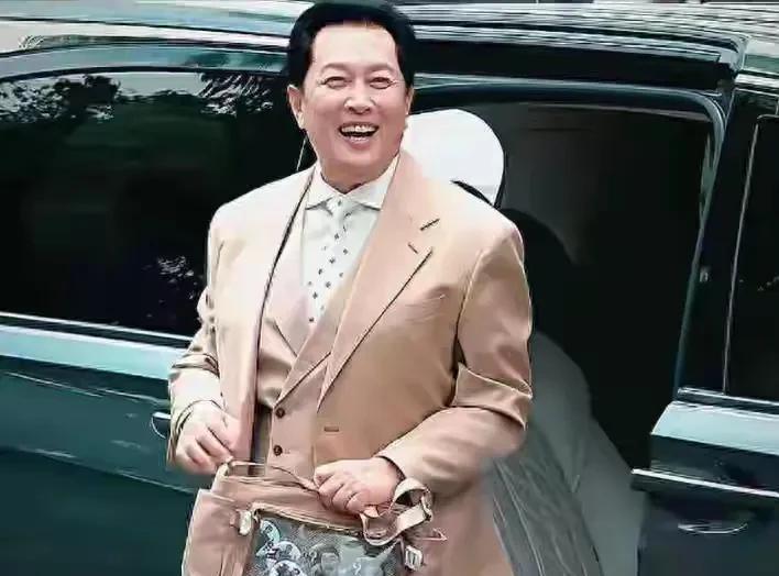今年唐国强参加的综艺节目有《这是我的西游》、《微笑一号店》、《王牌对王牌9》、《