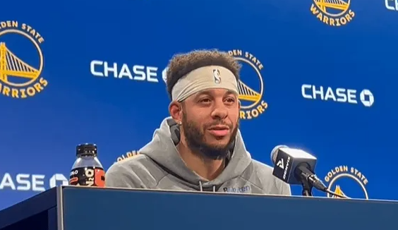 勇士今日官方宣布，球队已经正式签下后卫塞思-库里。
随后，塞思-库里接受了媒体采