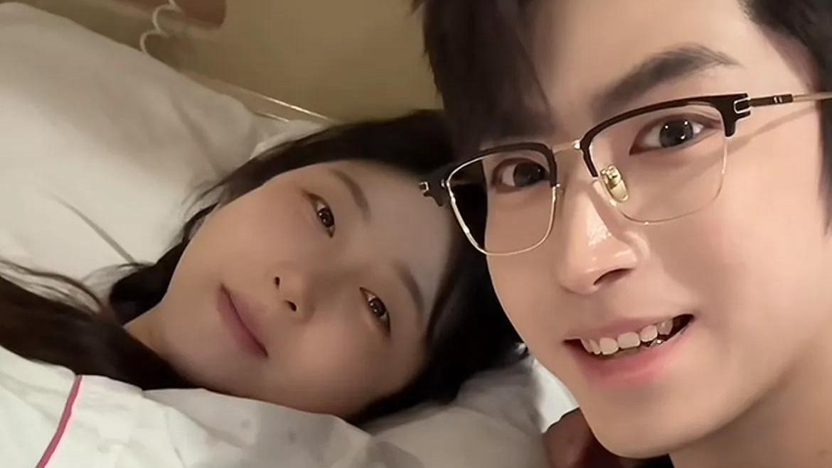 爱情修成正果，事业蒸蒸日上，网红小霸王夫妇喜迎千金