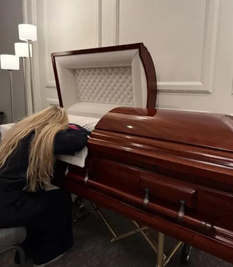 查理.柯克的死，给所有人提了个醒，普通人就过好普通人的生活，别为了某些人利益而帮