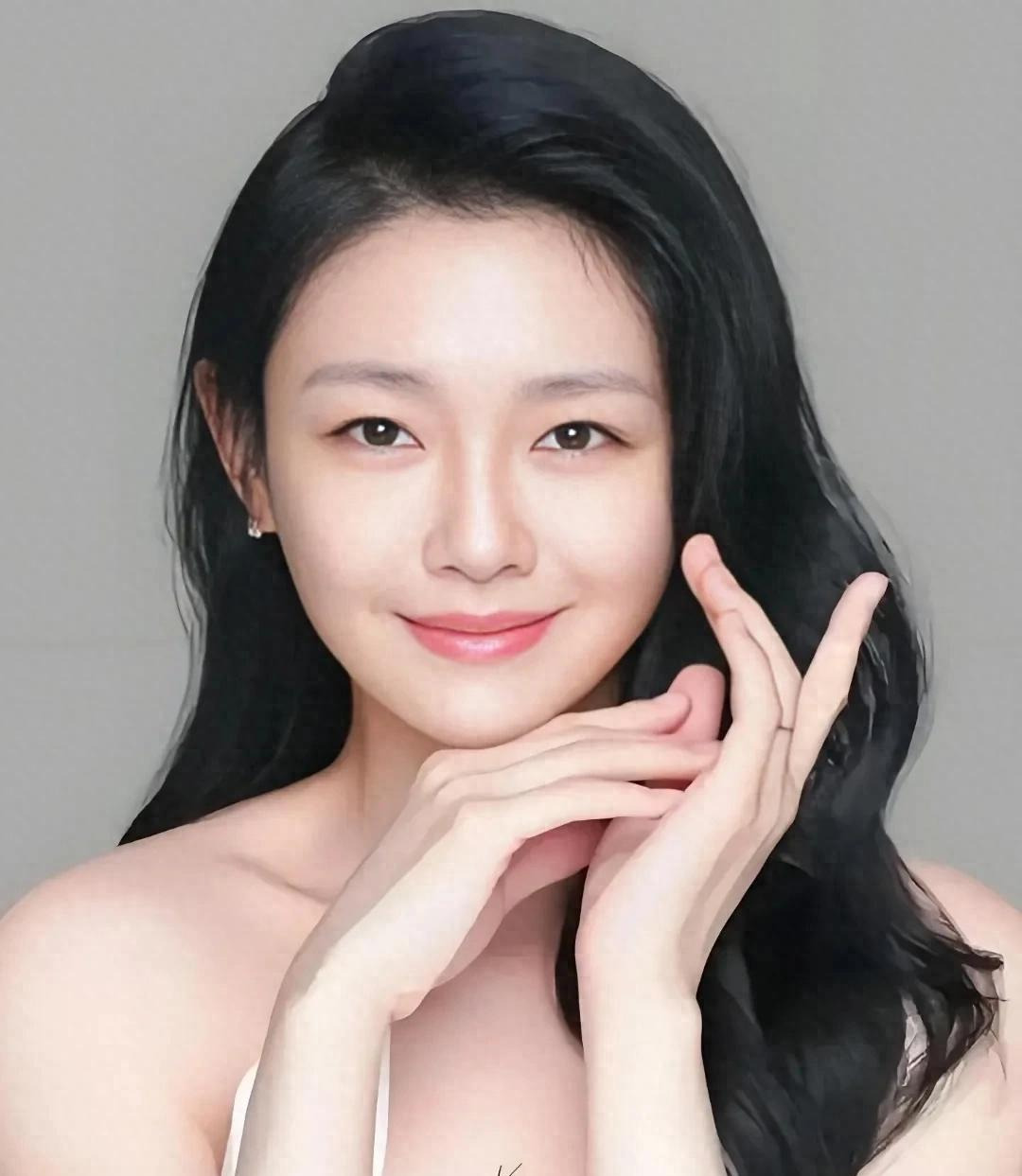 大S夸过的三位女演员











你敢信？大S竟然夸过三位女演员，如今