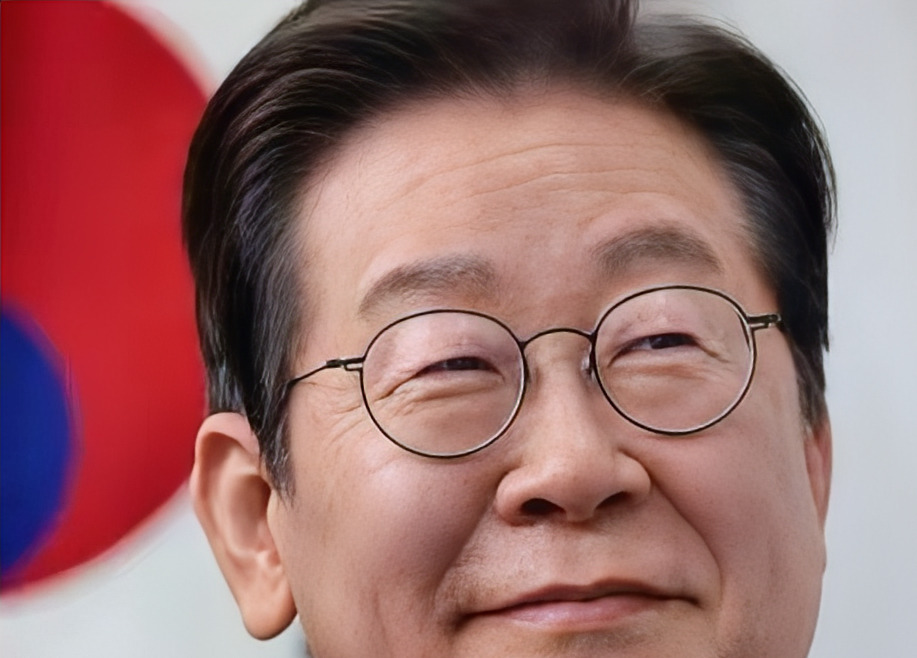 韩国大选，总统候选人竟出“昏招”











---







