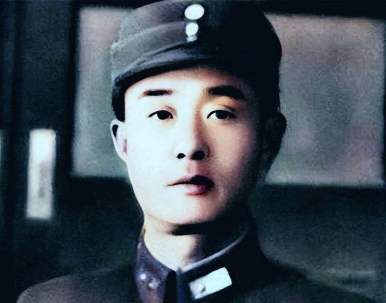 湘西会战打响，百余名日军绑炸药包贴武冈城墙拉响导火索，上千日军随即猛攻。74军1