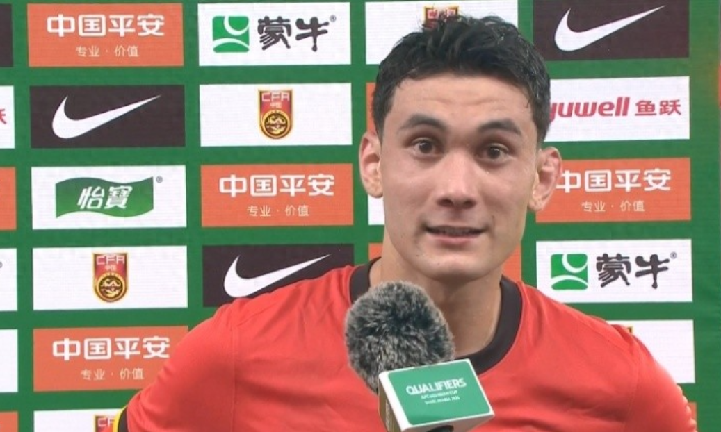 U22国足2-1险胜东帝汶，赛后本场为国足打破僵局的拜合拉木接受了采访。
拜合拉