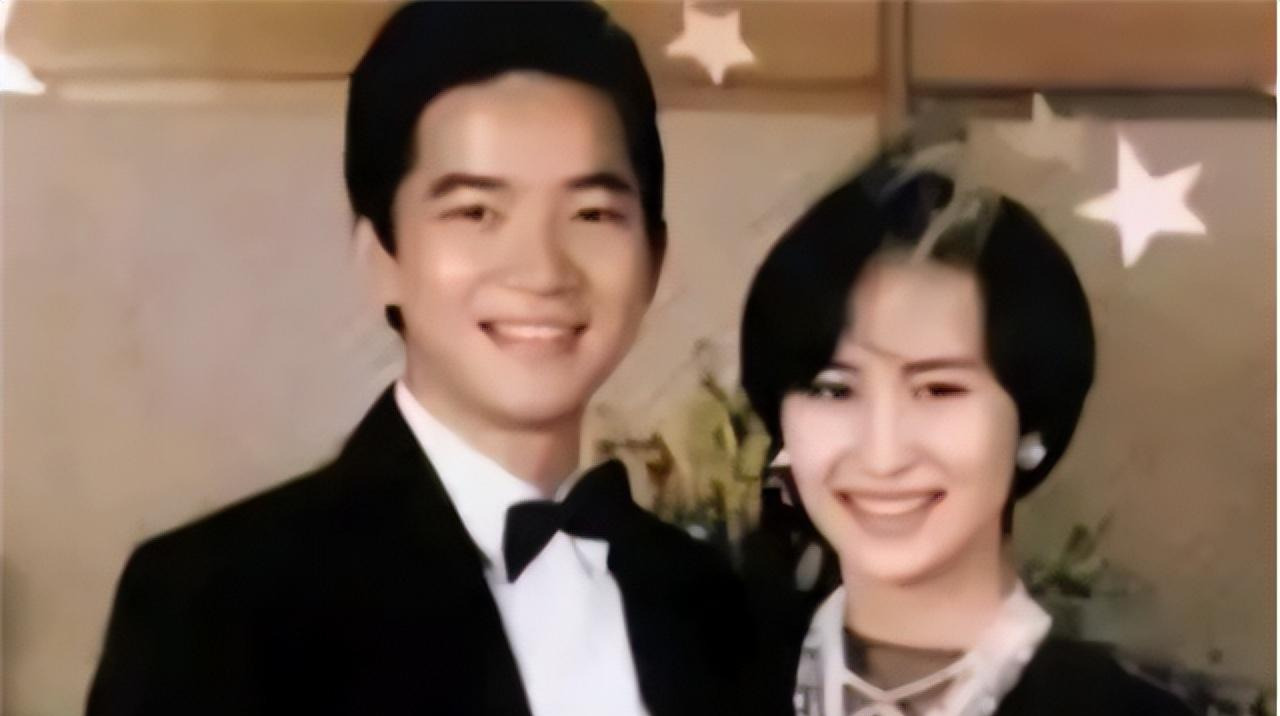 赌王棒打鸳鸯何超琼无奈











天哪，豪门爱情真的太难了！何超琼和