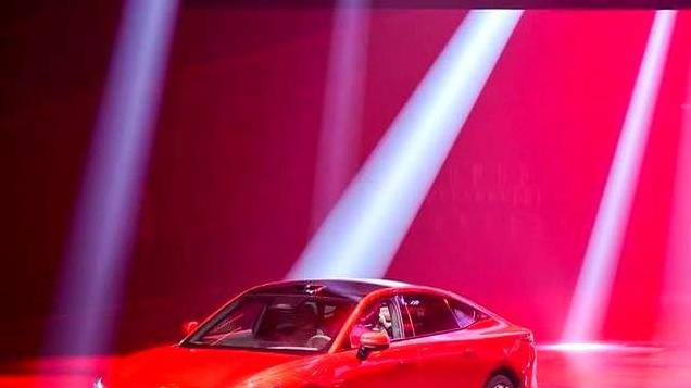 理工男造星纪元ES，狂堆科技配置，硬核表白独立女性有说法