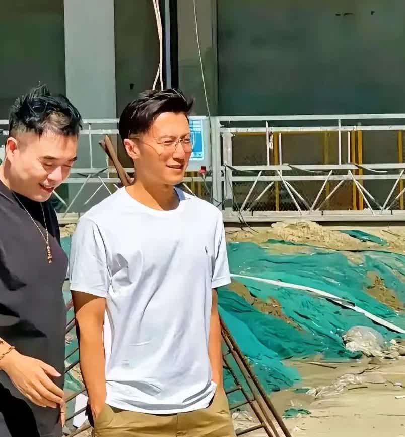 谢霆锋这么爱王菲
为什么不和她结婚呢
查了一下，终于明白了

因为谢霆锋