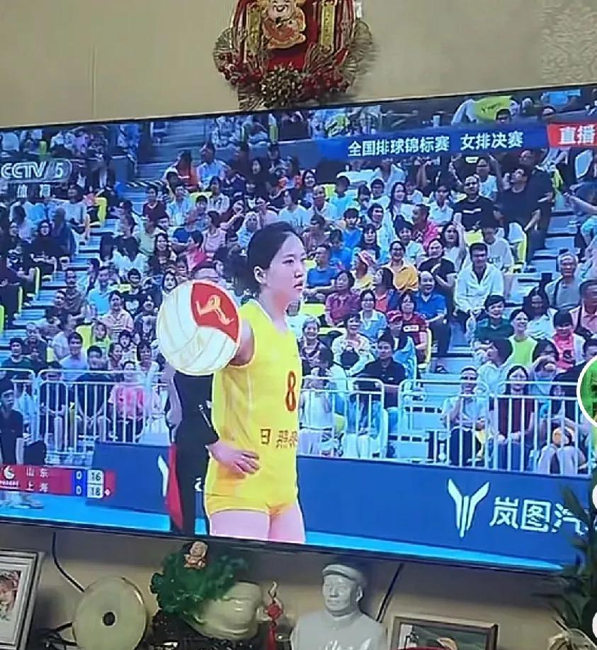 良心发现
某台终于转播了一场女排决赛...！
